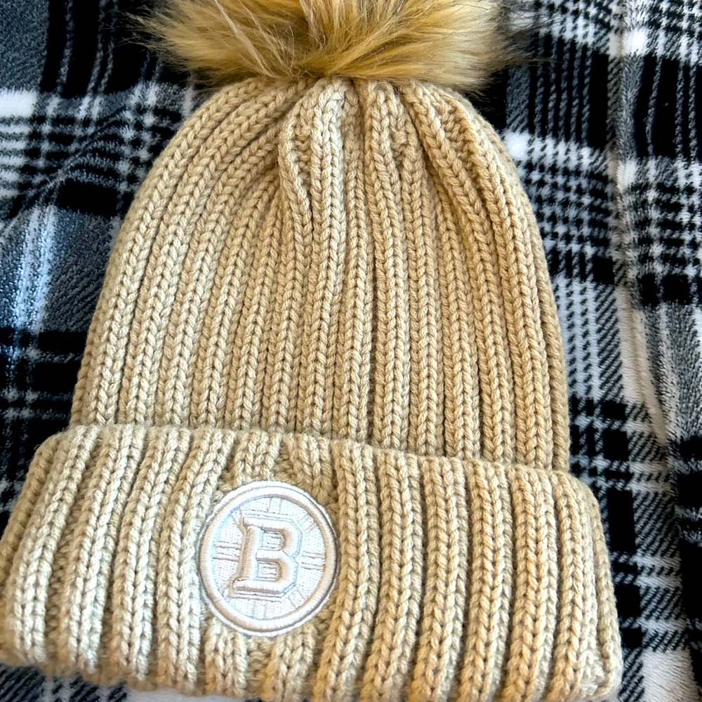 Ladies Boston Bruins Knit Hat